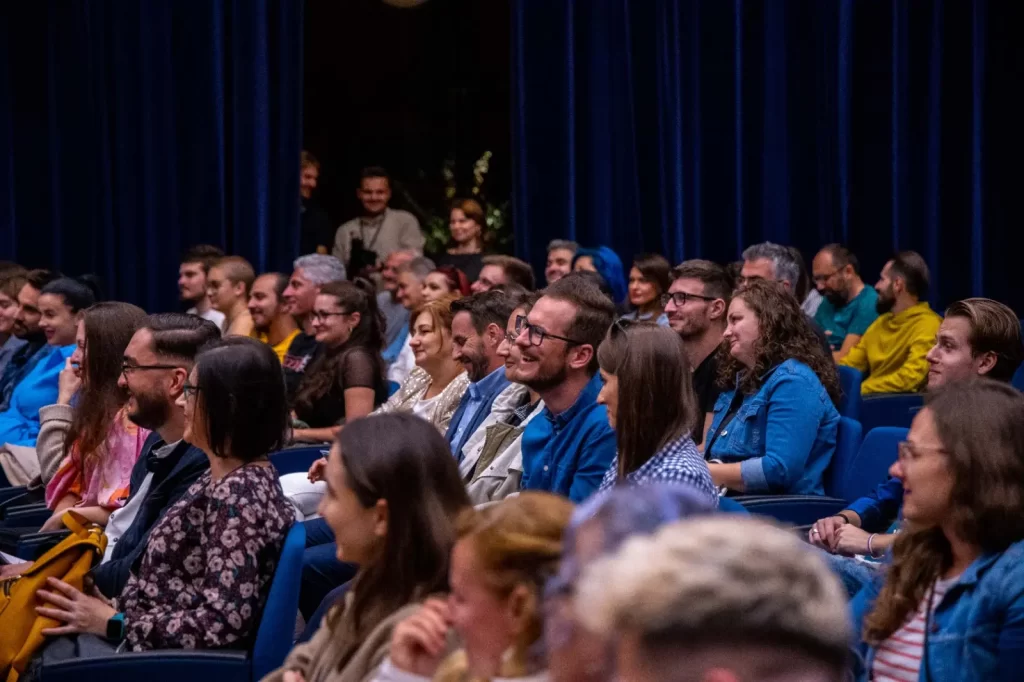 Nascut in 90, un spectacol Bis Teatru